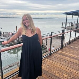 Meet your Posher, Ella